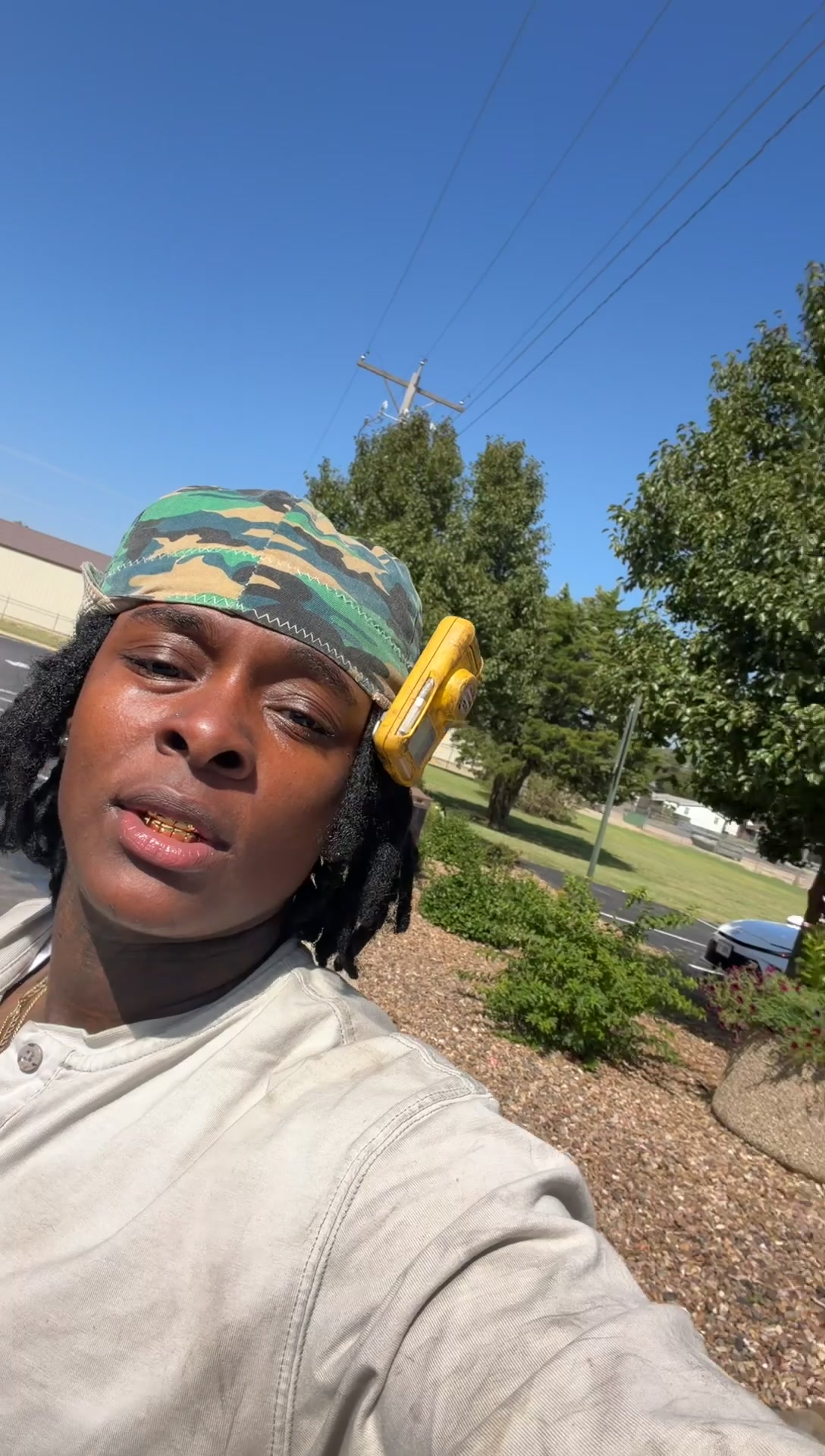 @DeFromTheSipp
