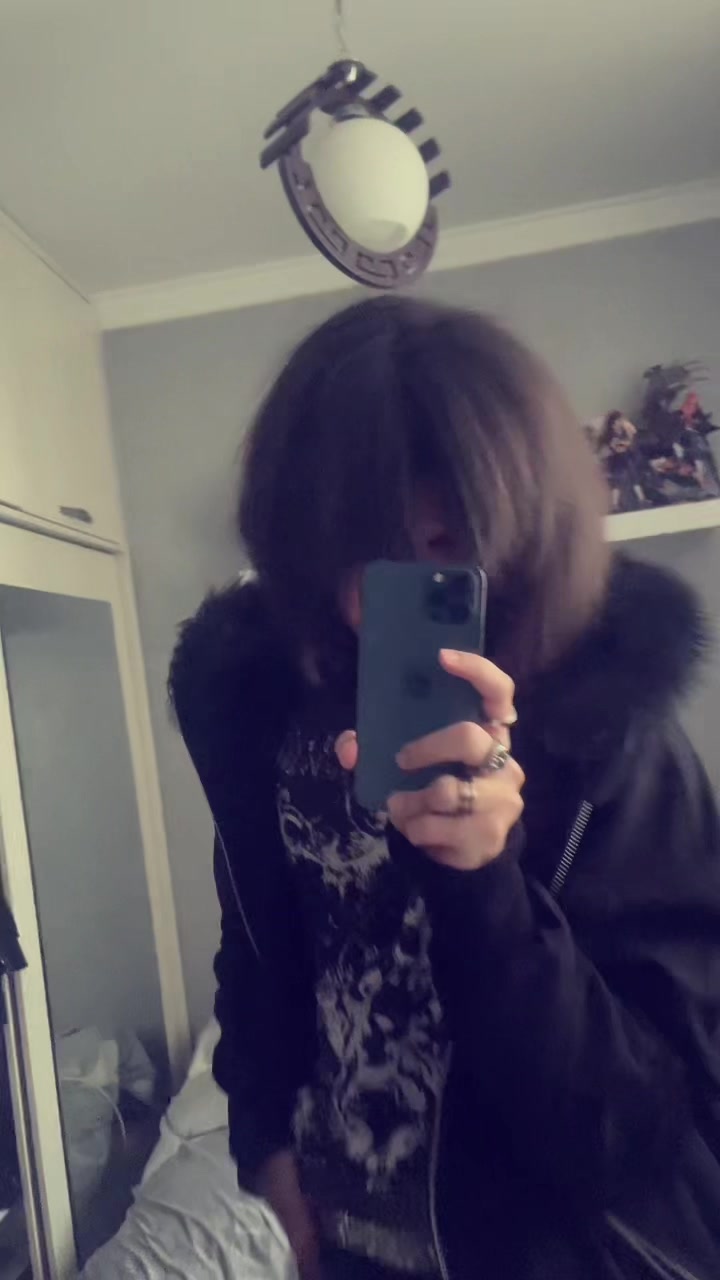 @blooodyravenn