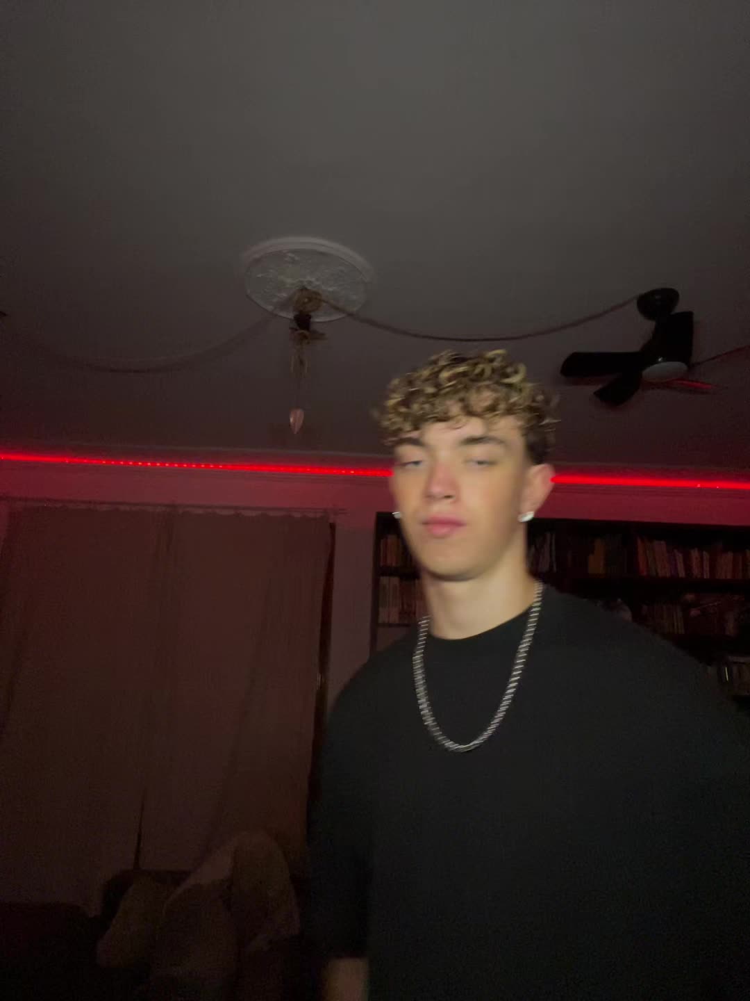 @𝓨 𝓛 𝓘 𝓐 𝓝💎