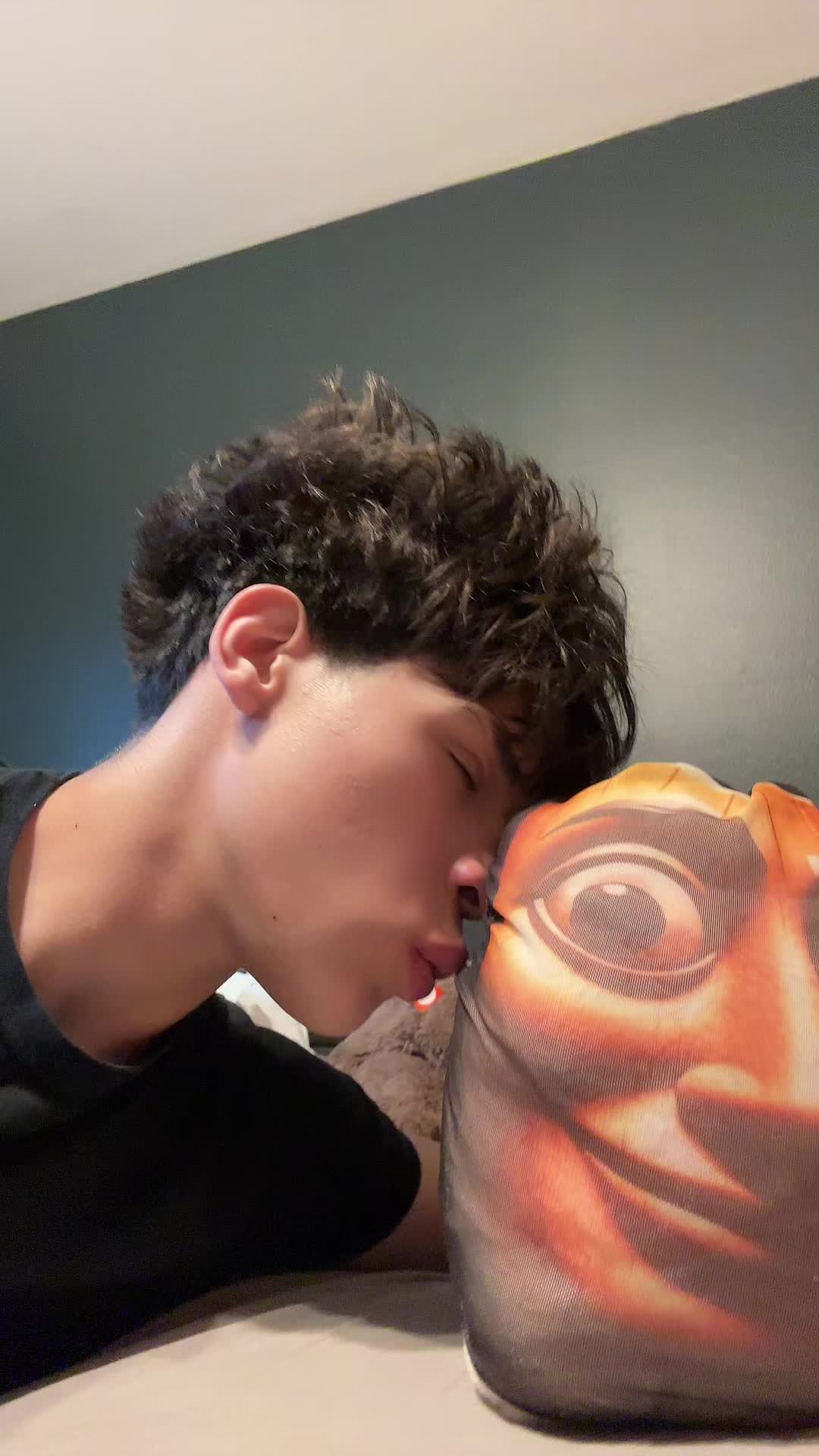 @Pregenantfurry