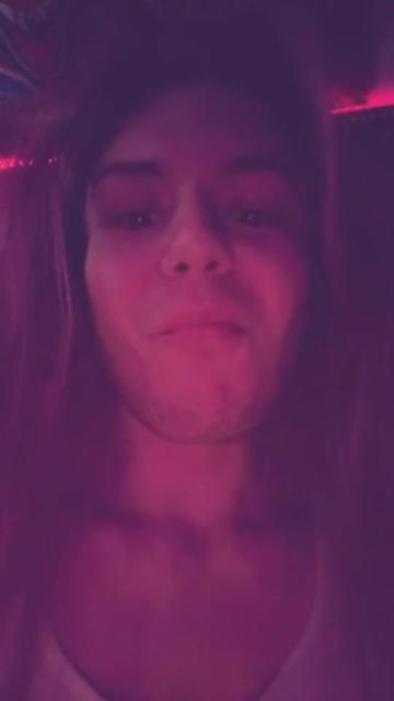 @lilh0m0fr