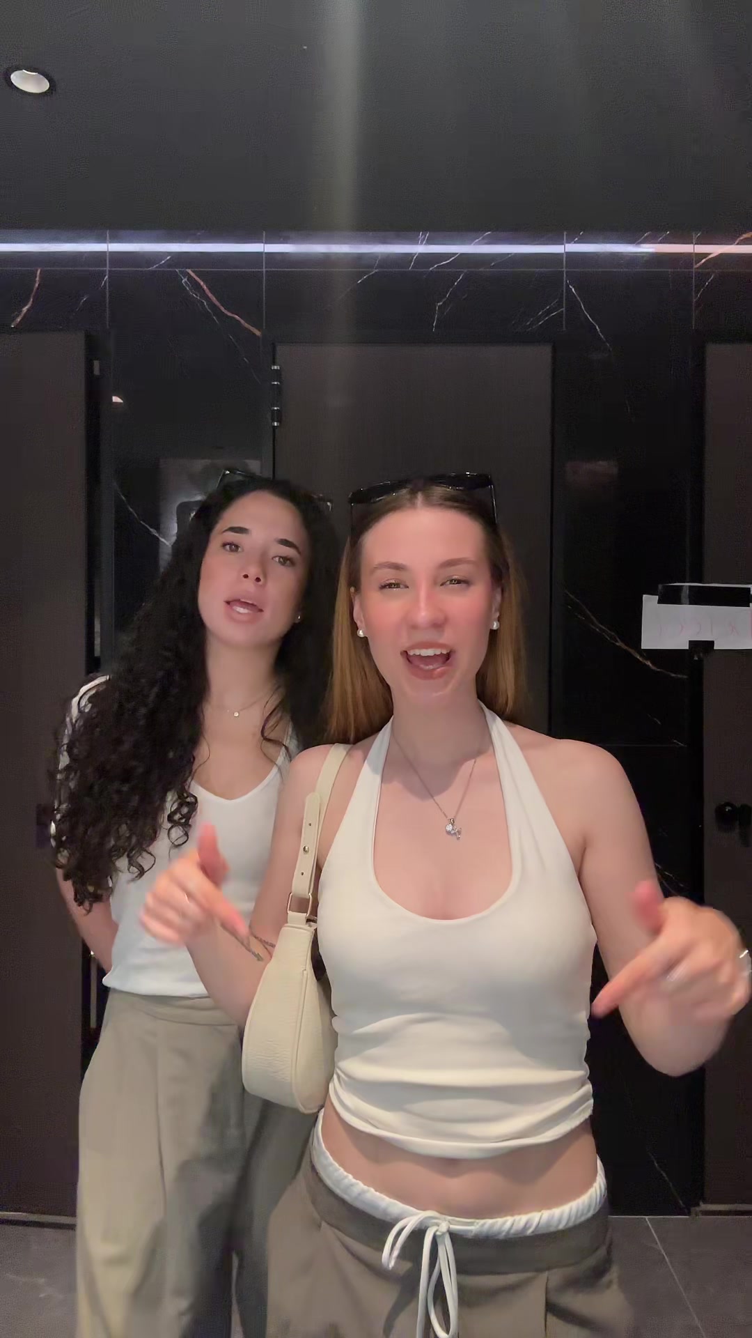 @Gia