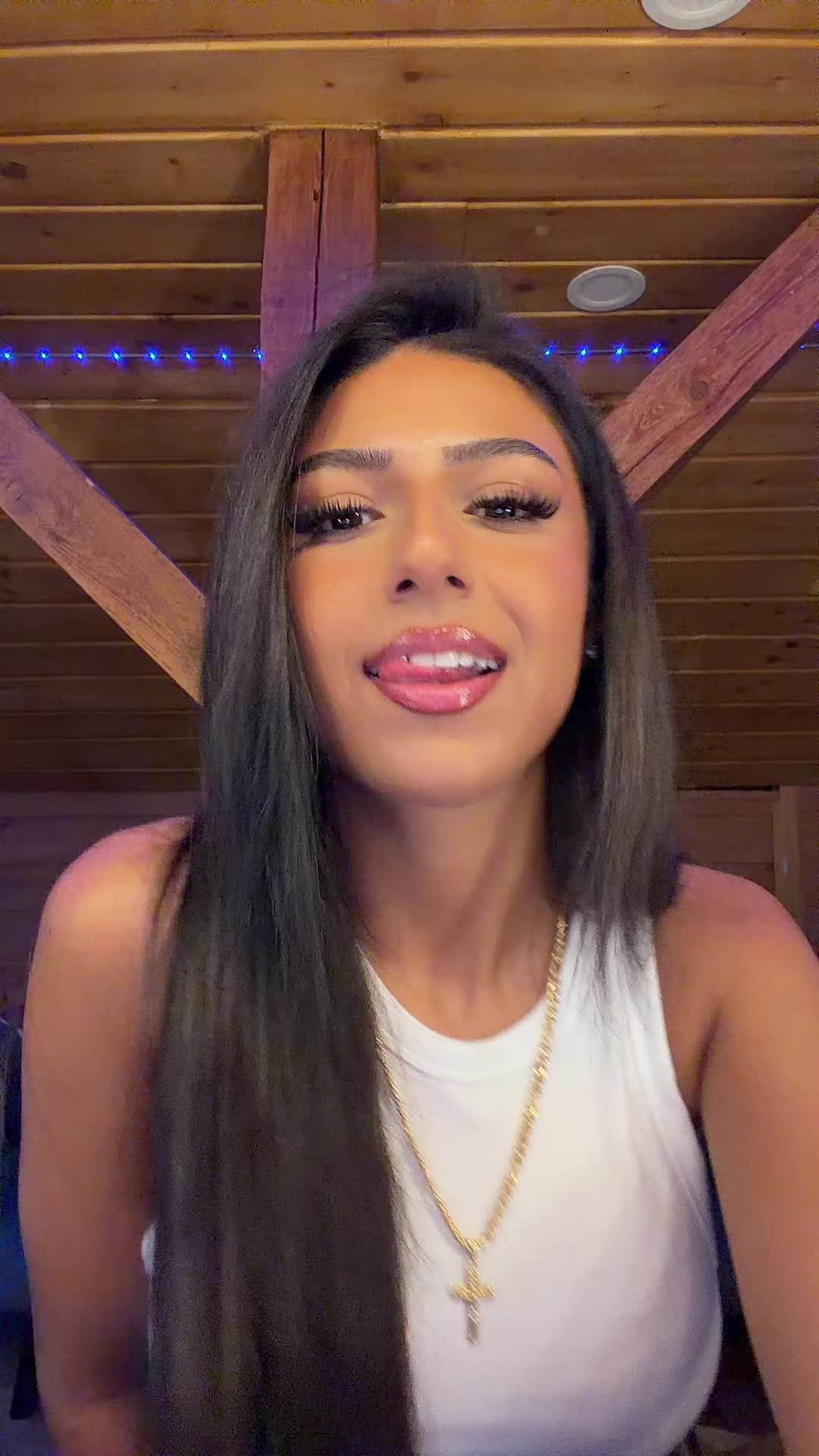 @LiveTina250k