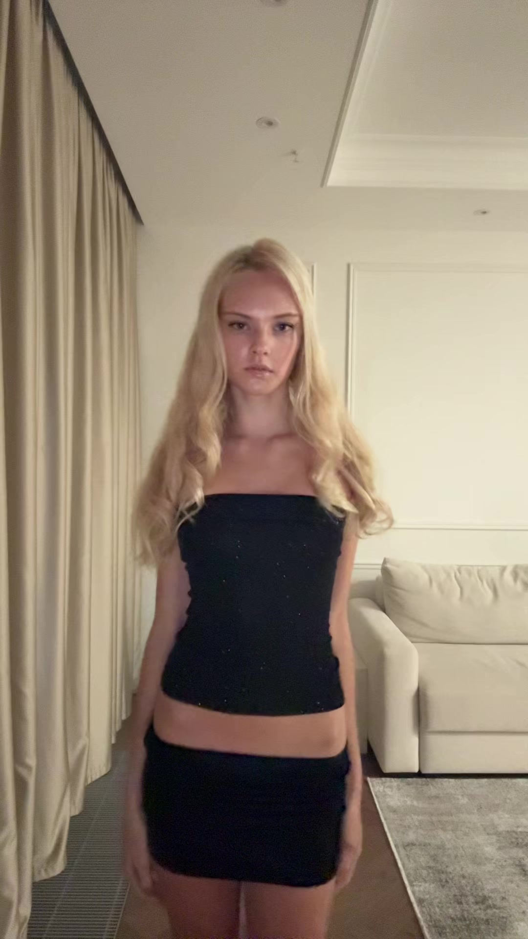 @monnelizz