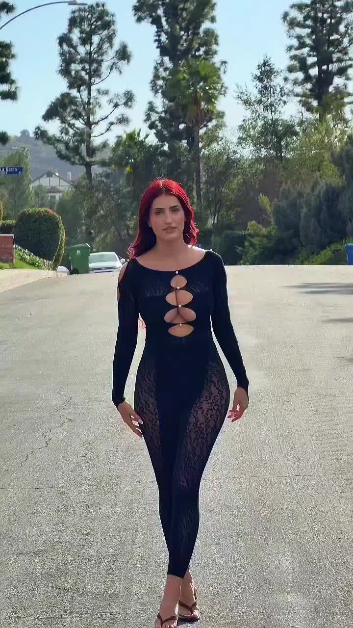 @_leggins69_