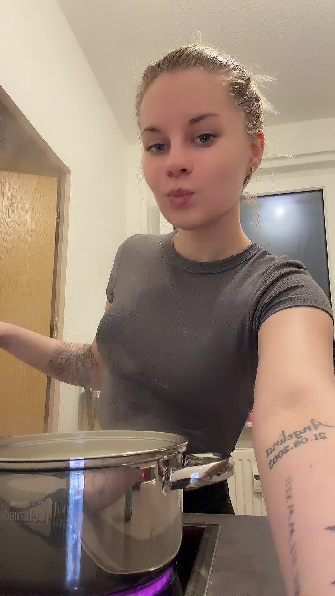 @Sophia🇩🇪🦅