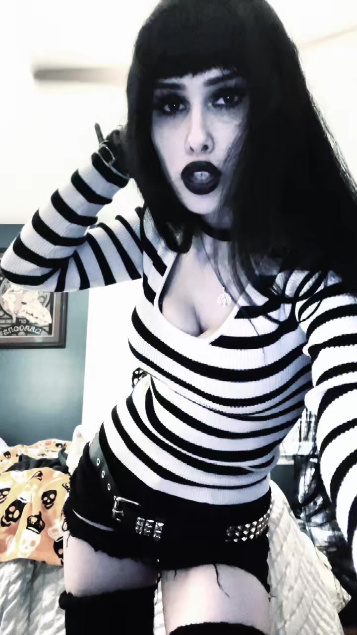 @Maria🦇