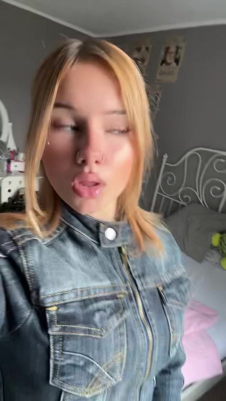@🏃♀️➡️