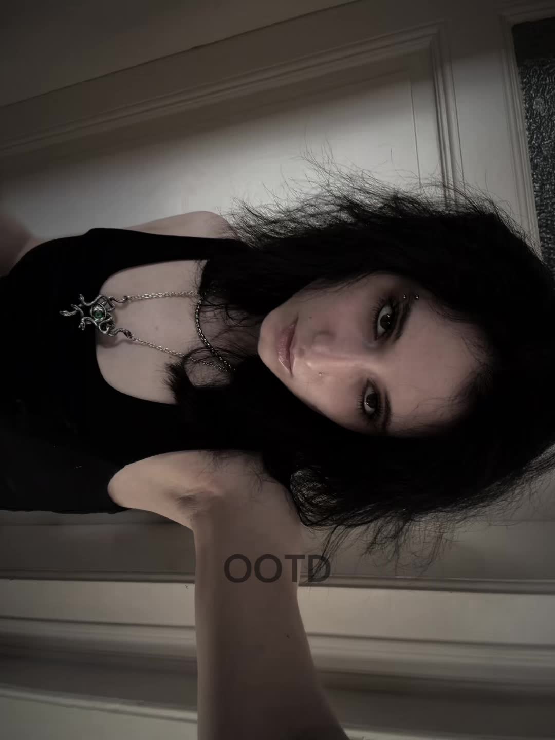 @𝕮𝖍𝖆𝖓𝖎𝖈𝖊