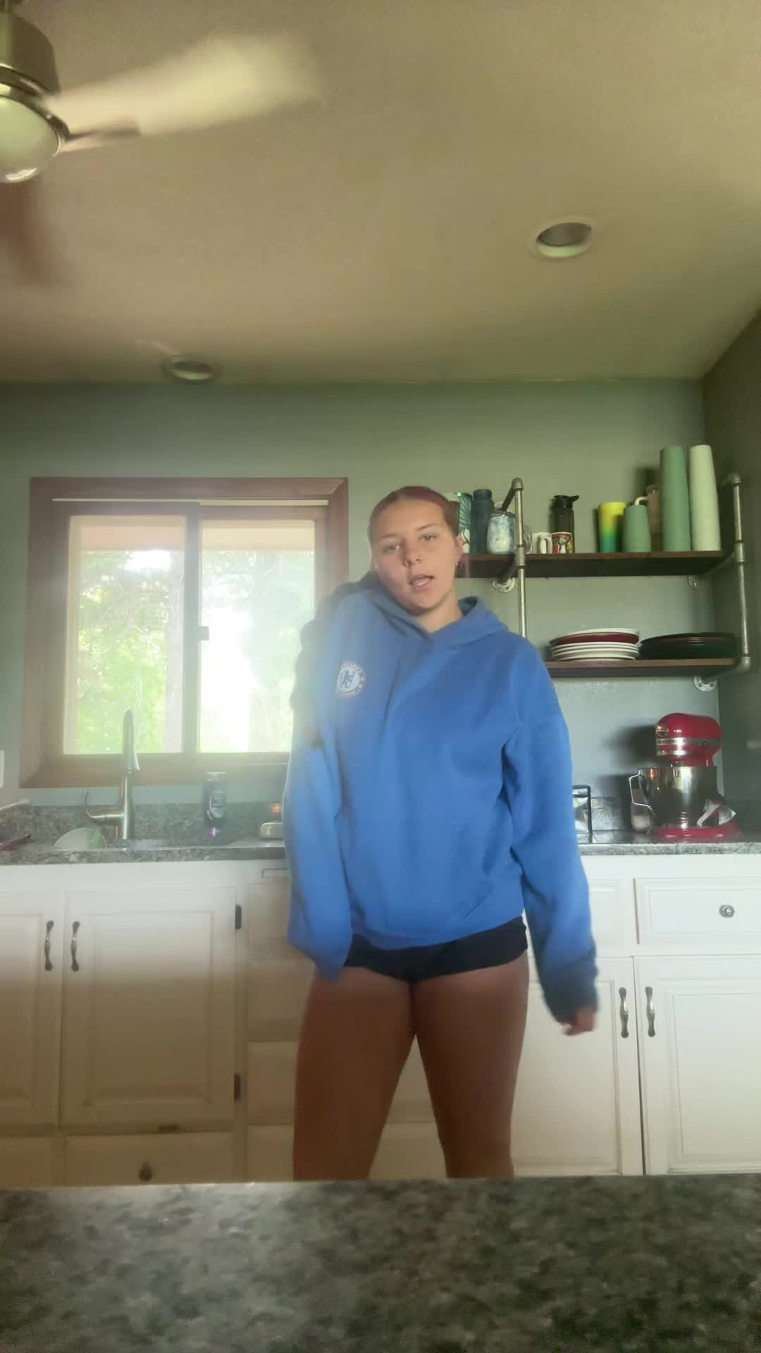 @Hailey🤼♀️