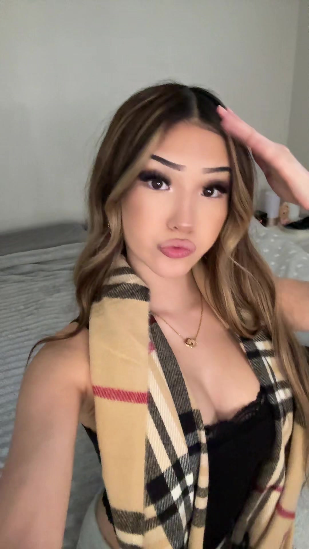 @️