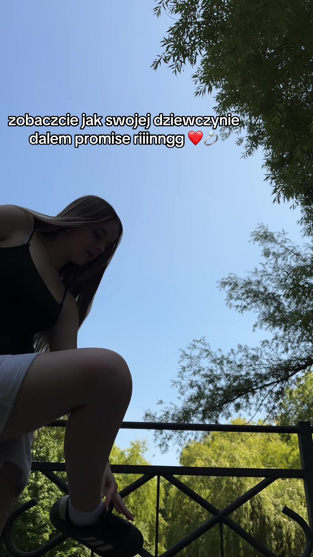 @redrosetroy