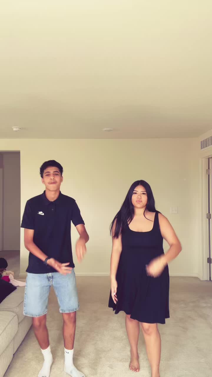 @ayleena.