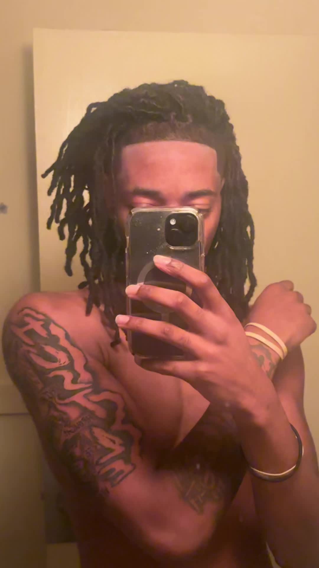 @Tj