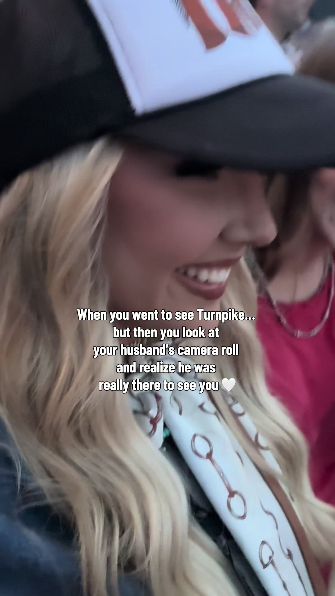 @HOLLY|RANCH WIFE & SAHM