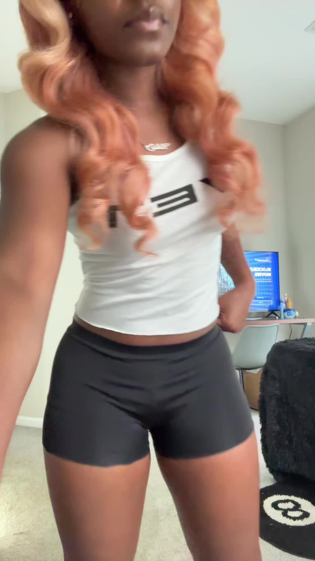 @nikiatkll 👈🏾