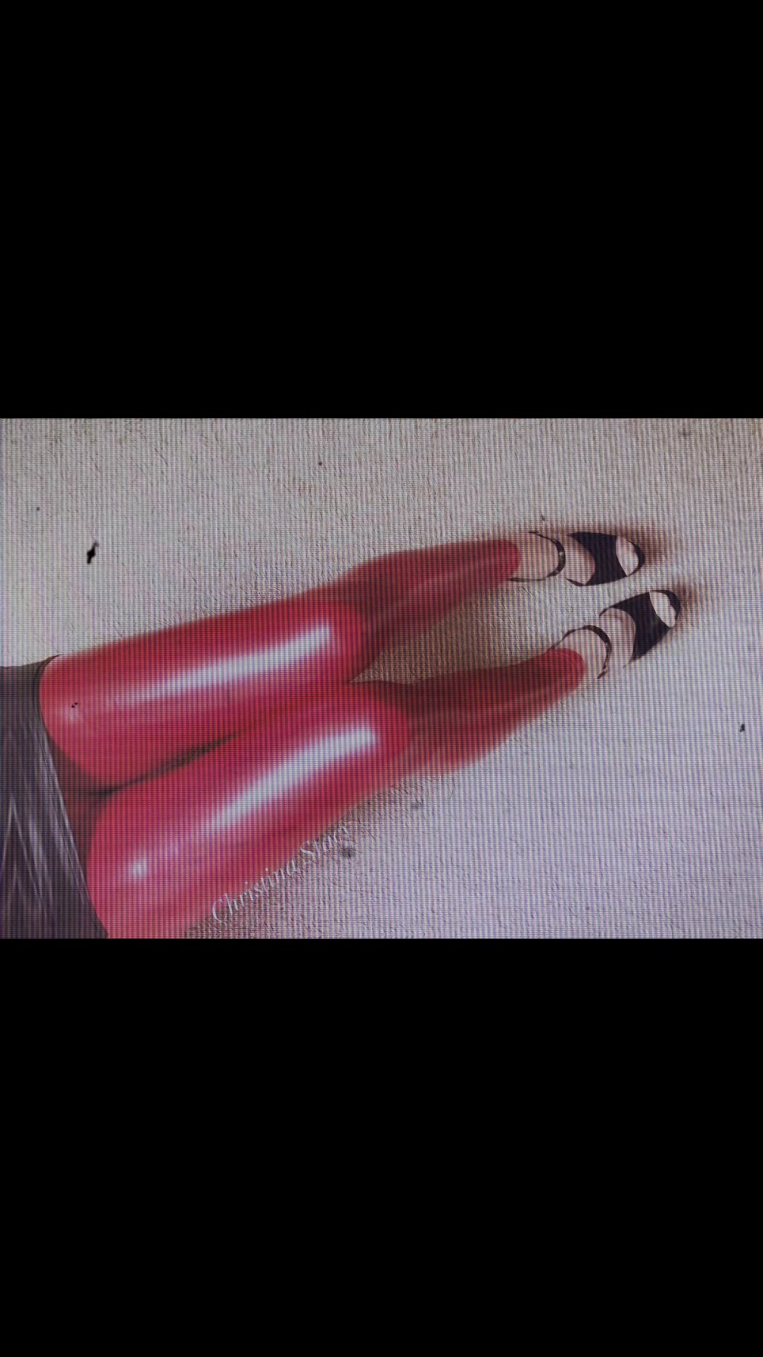 @Christina_Heaven 👠🖤