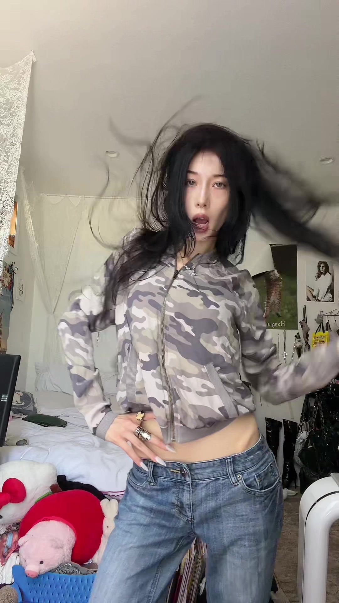 @chlöe
