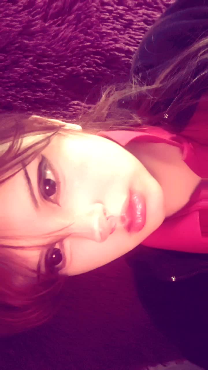 @𝓡𝓮𝓭 𝓿𝓮𝓵𝓿𝓮𝓽。‧˚ʚ🐇ɞ˚‧。