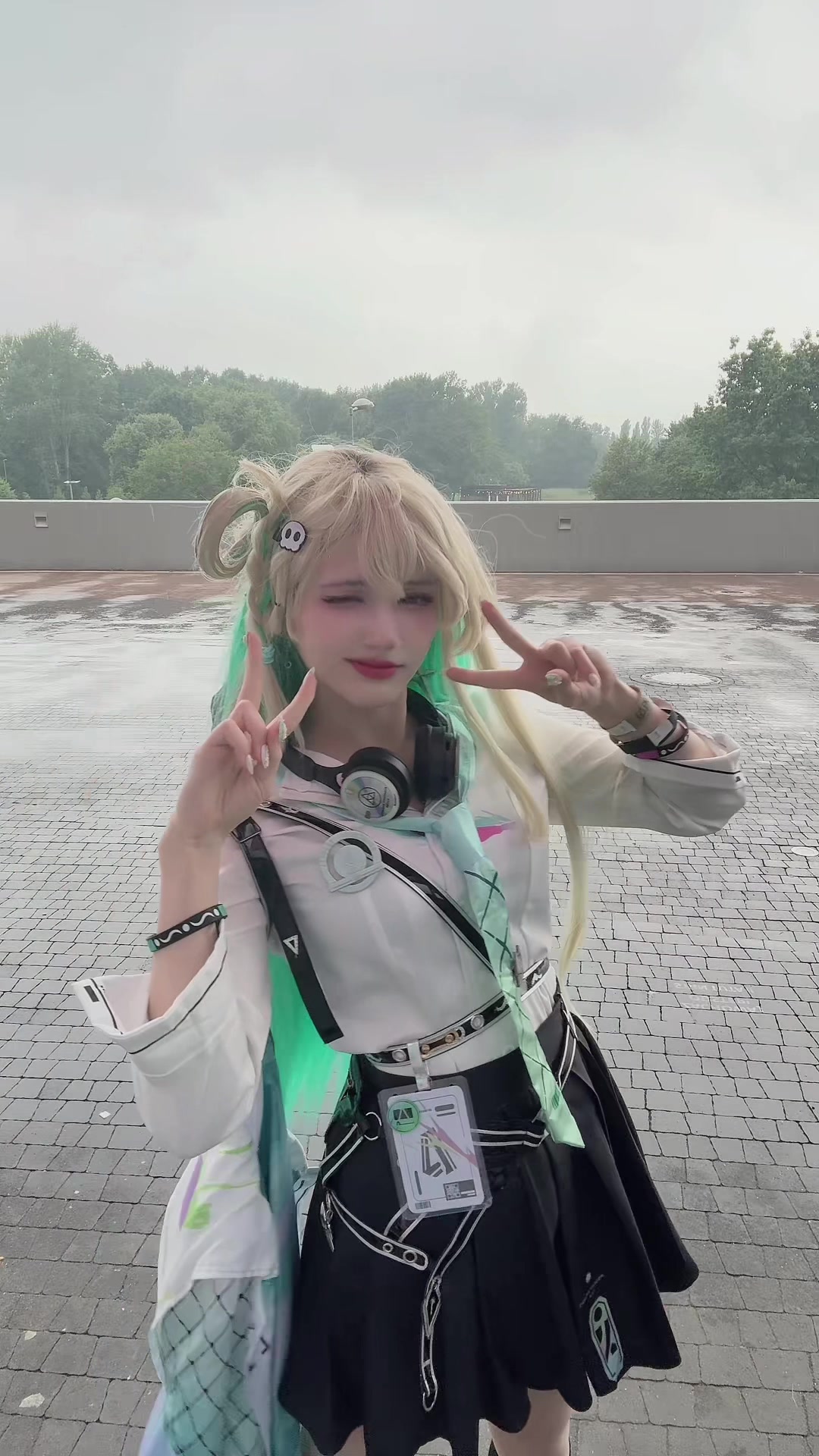 @Xemi👾<ig xemi_cosplay>
