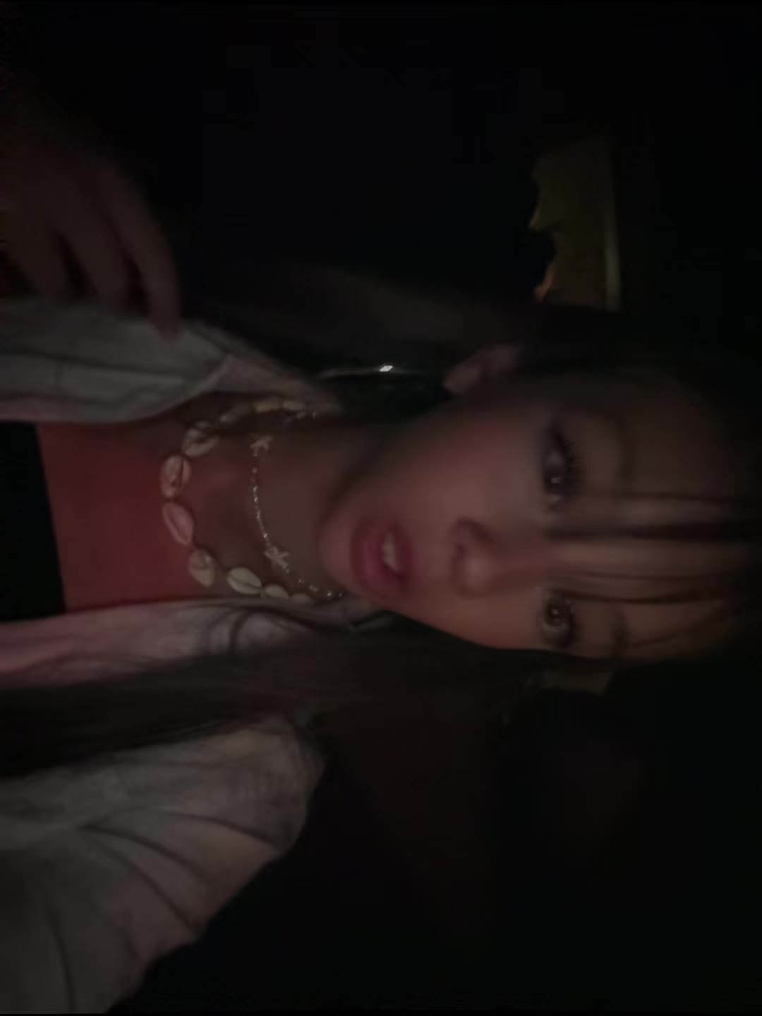 @نورا