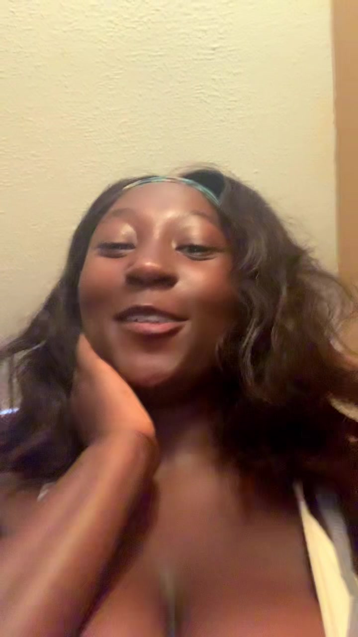 @Shanaija