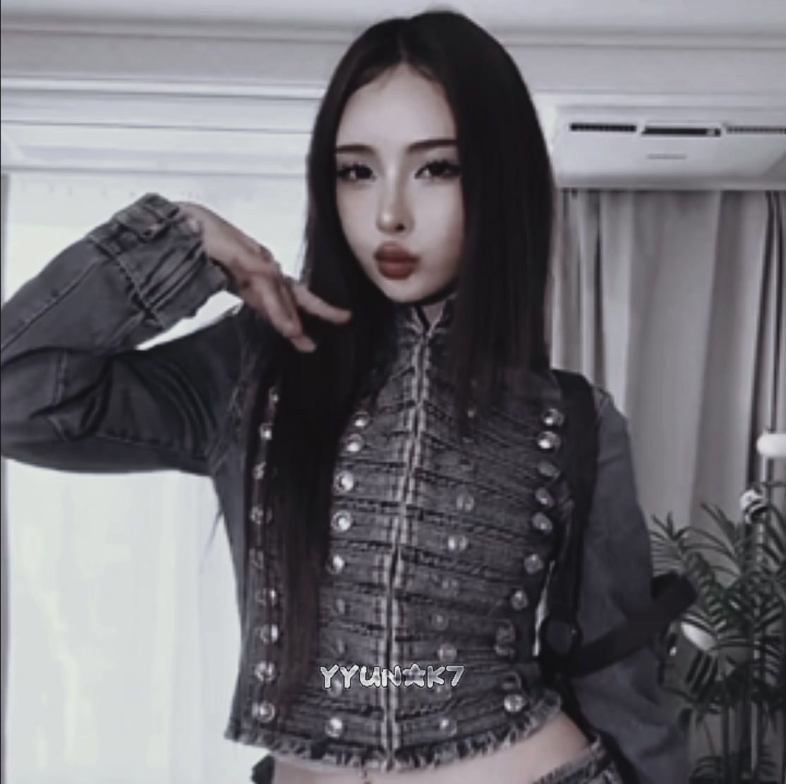 @𝚛.𝚢𝚢𝚞𝚗𝚊𝚔𝟽💋