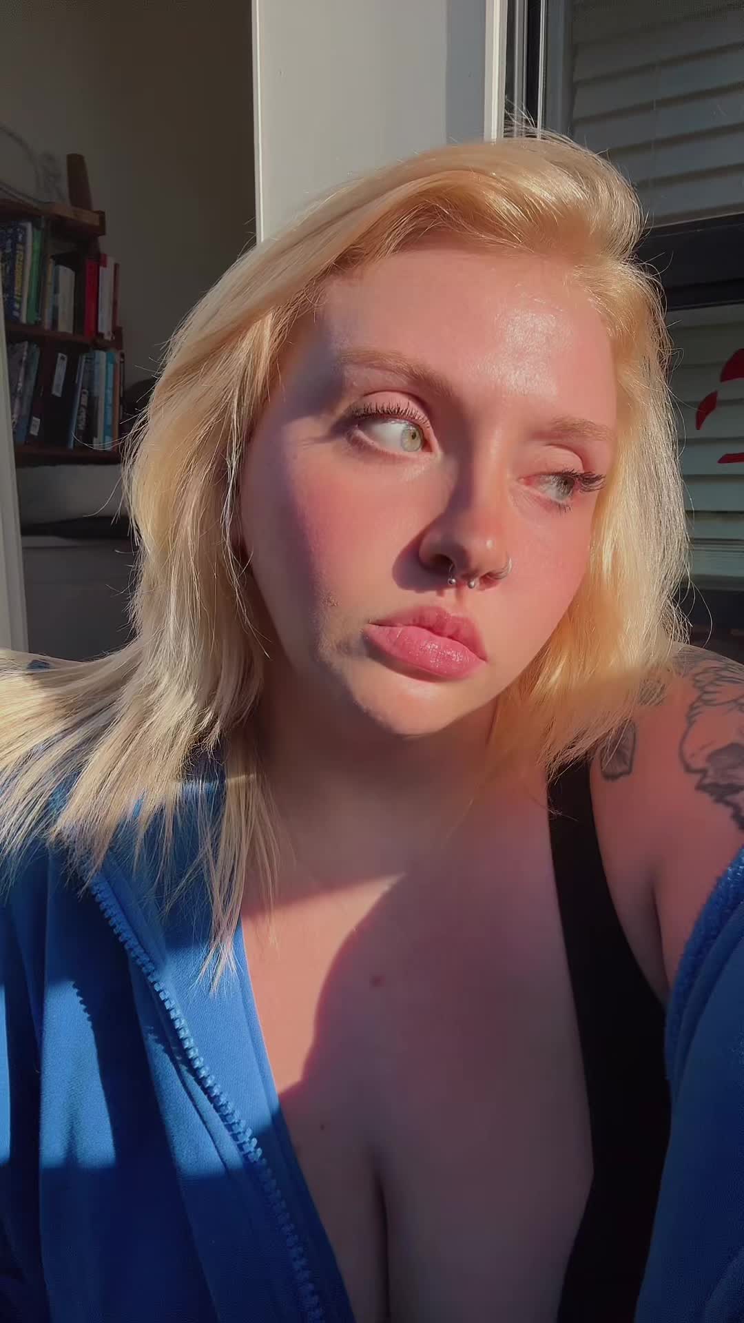 @✿☆ ᗯнเт𝔫εY☆✿
