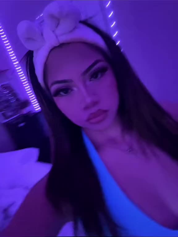 @ℳ𝒶𝓀𝒶𝓎𝓁𝒶ঞ