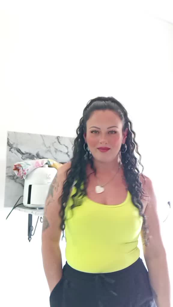 @ladeadelledee