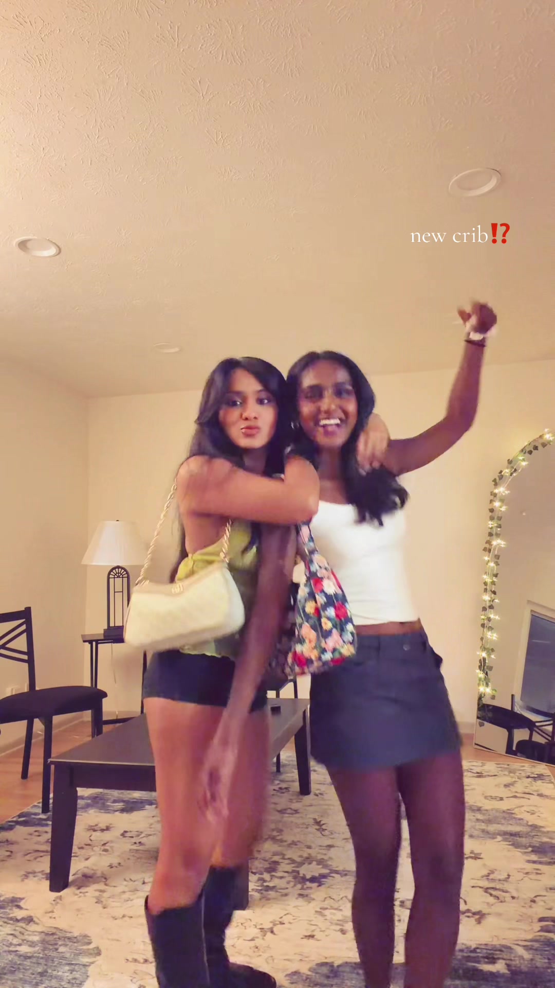 @rishika🎀