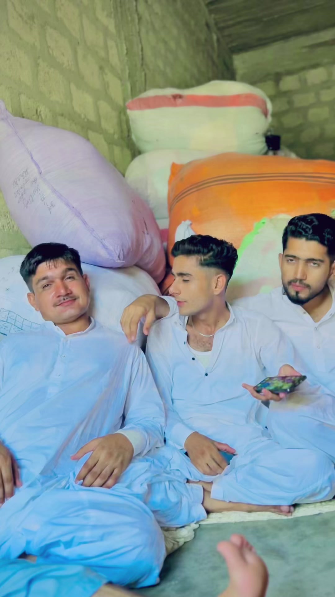 @🏴☠️404🏴☠️ثاقب بونیری🦅