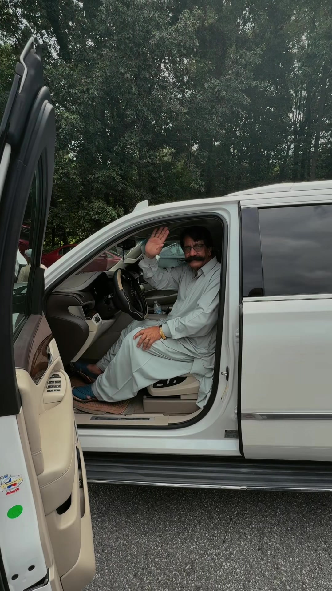 @pardesi.guys
