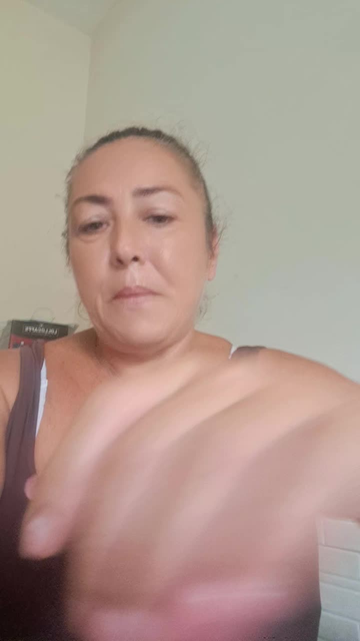 @Flora Guarino433