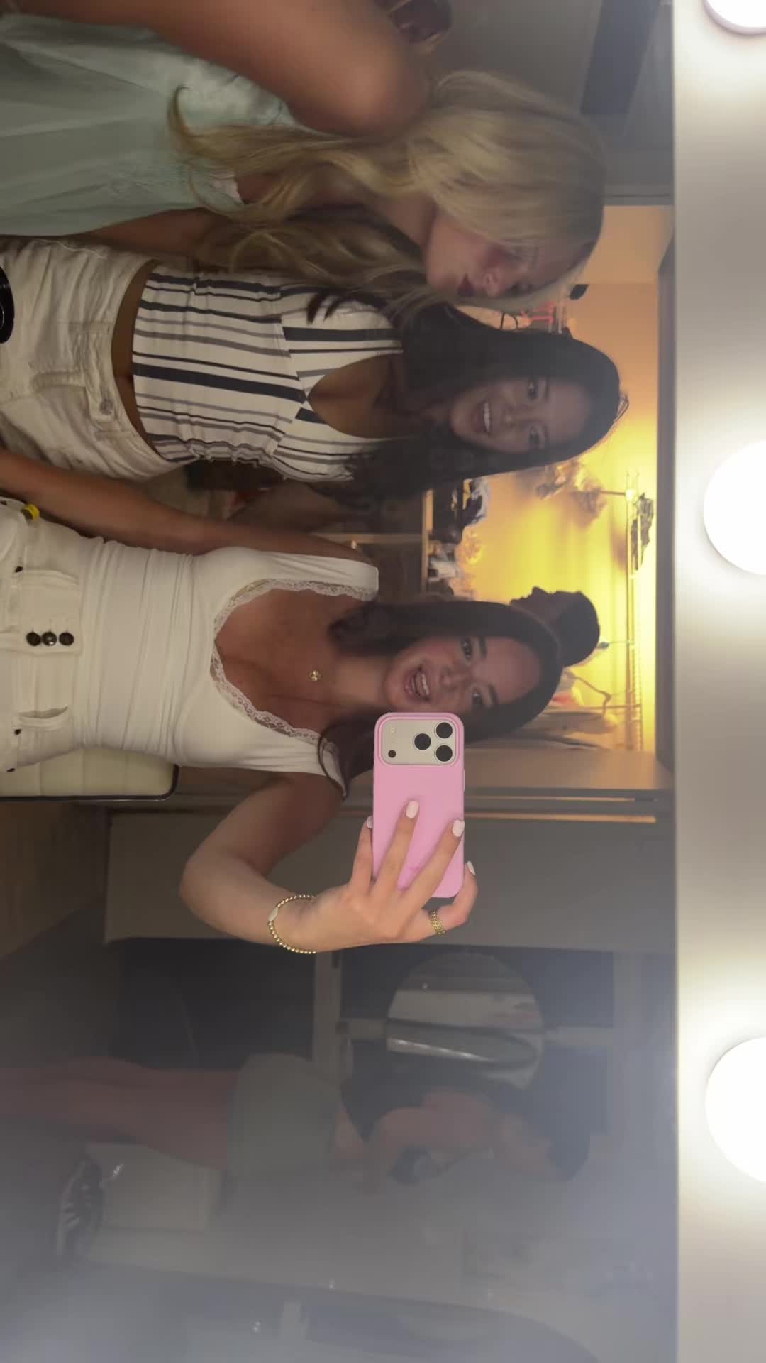@clarawhalenn
