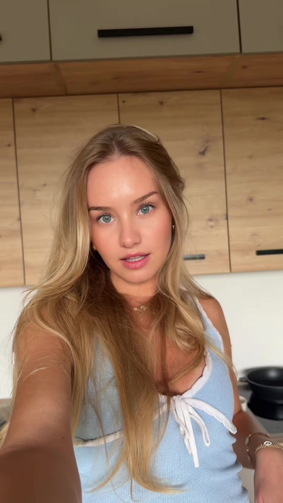 @Victoria1996