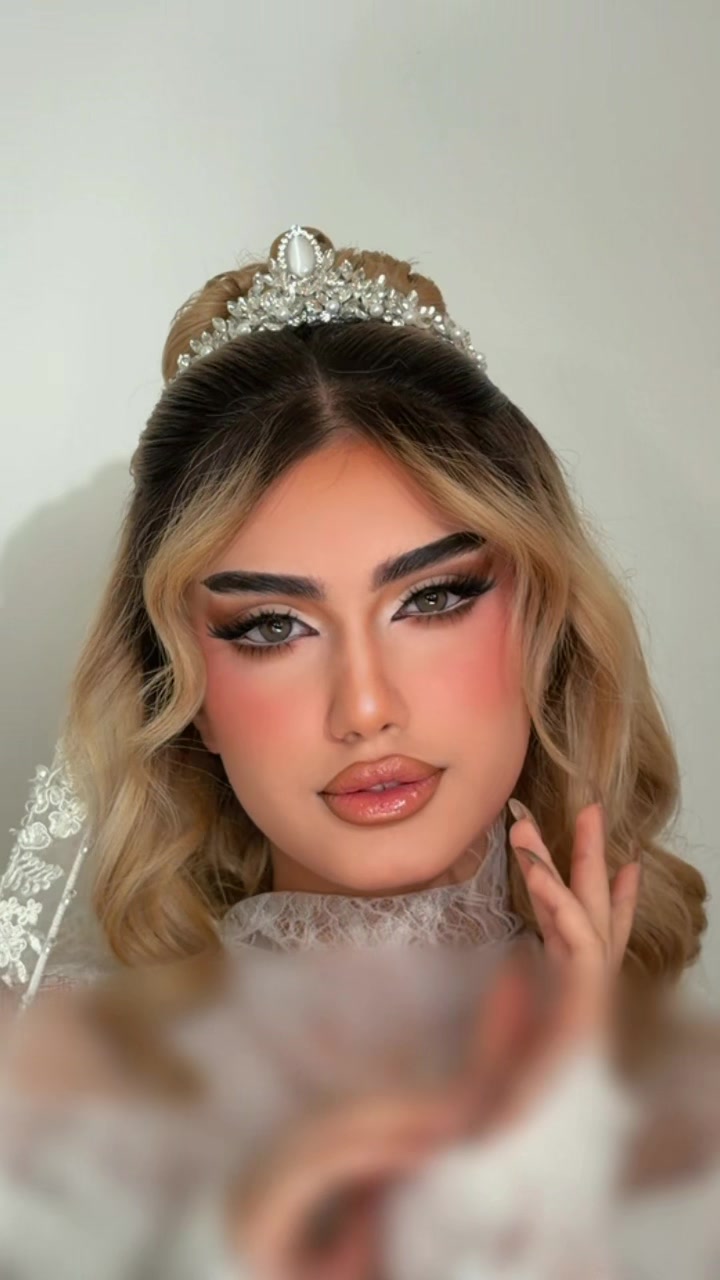 @elenahmadi1