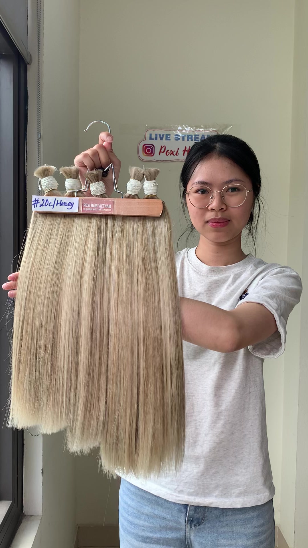 @Anita_Poxihair