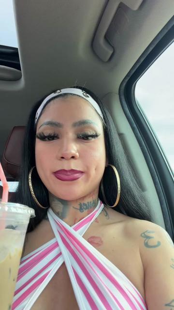@pinkybaddazz