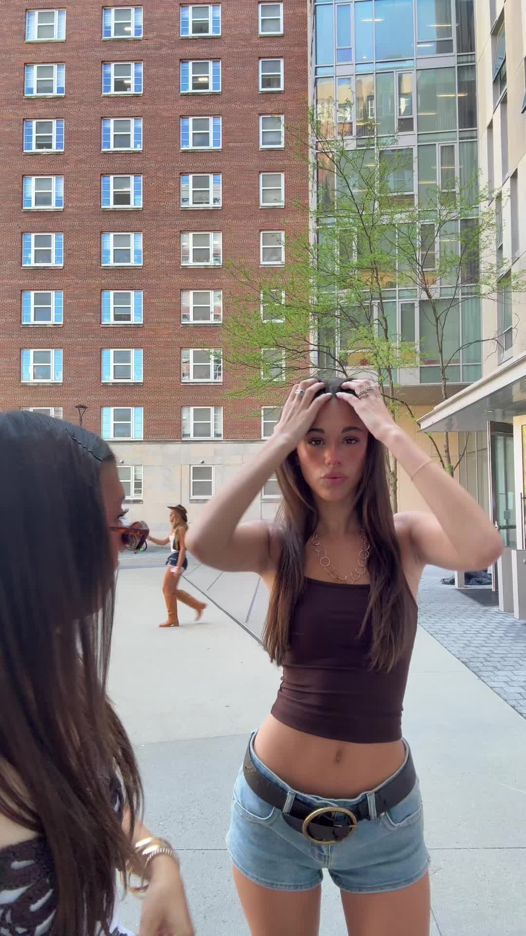 @carlycupcake