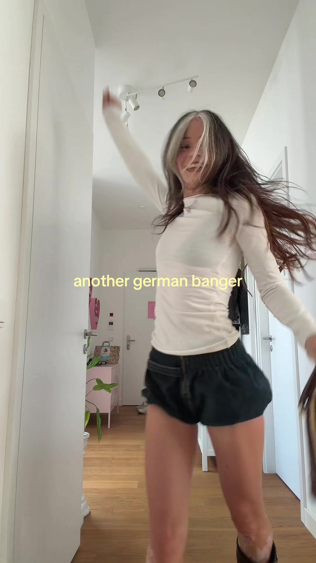 @nadinebreaty