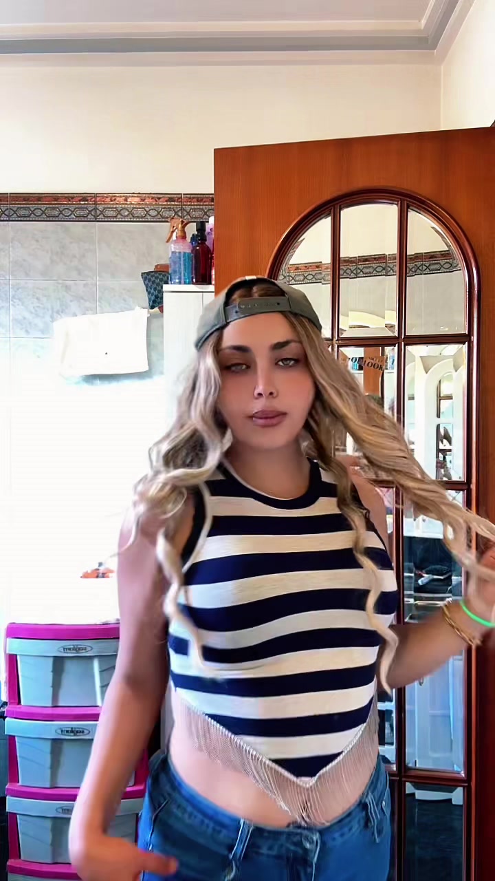 @حلوة 🦋 Luana