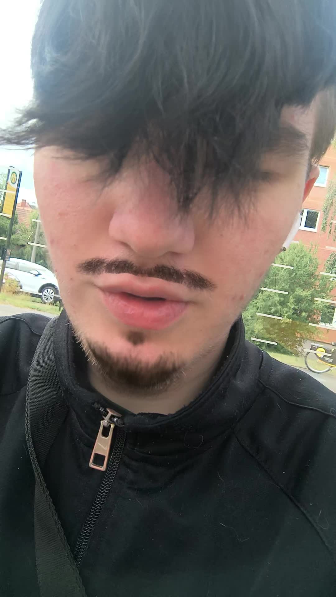@🎱