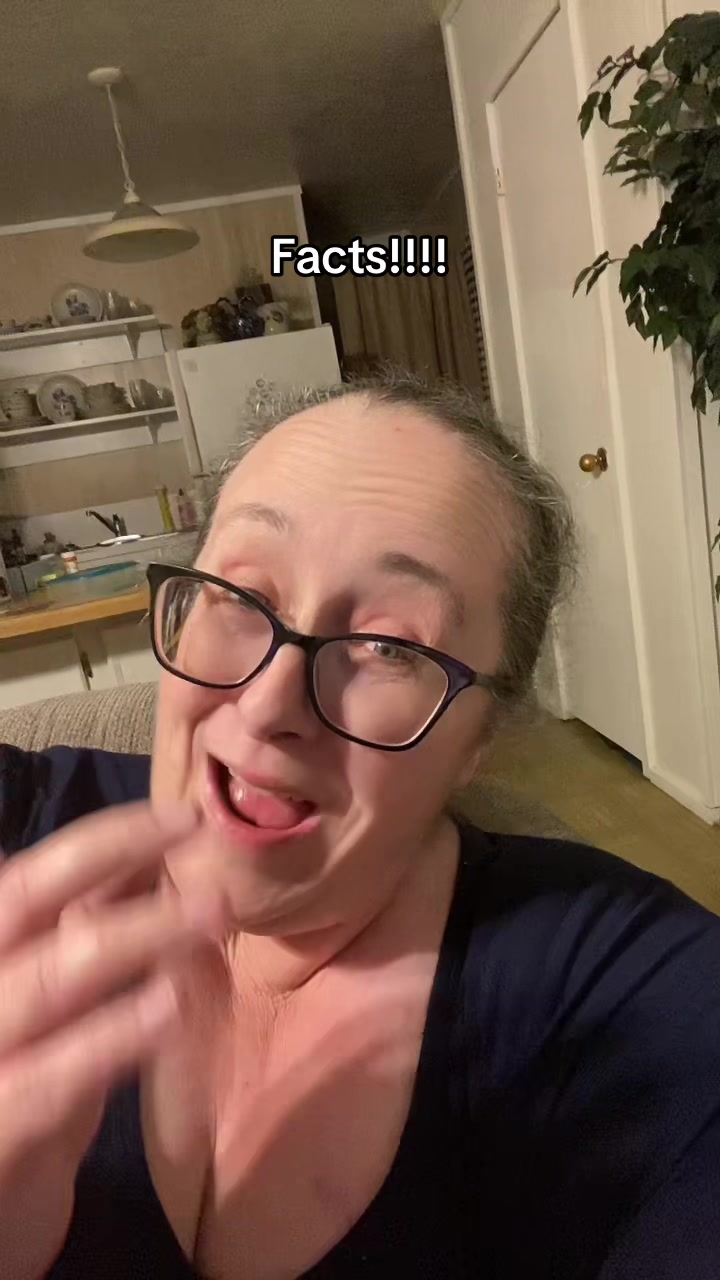 @ItsGivingCarla