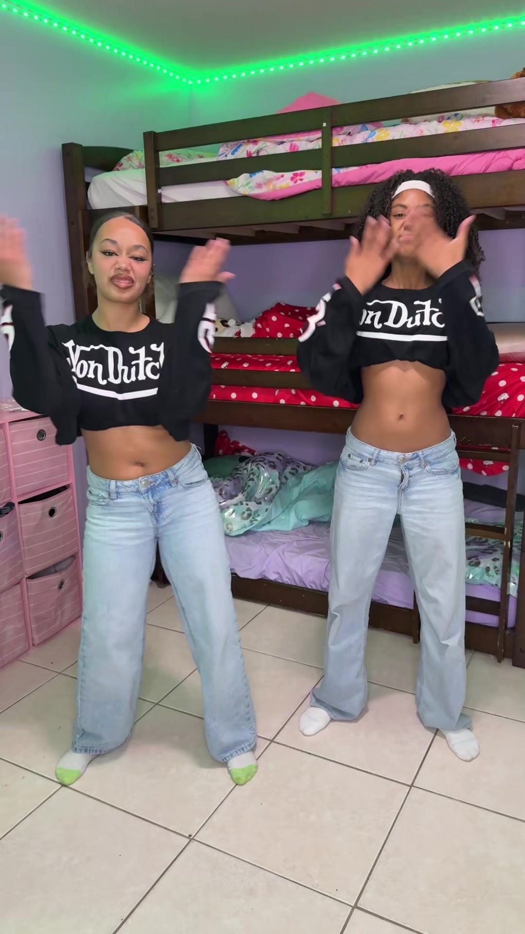 @DemDaddysGirls4