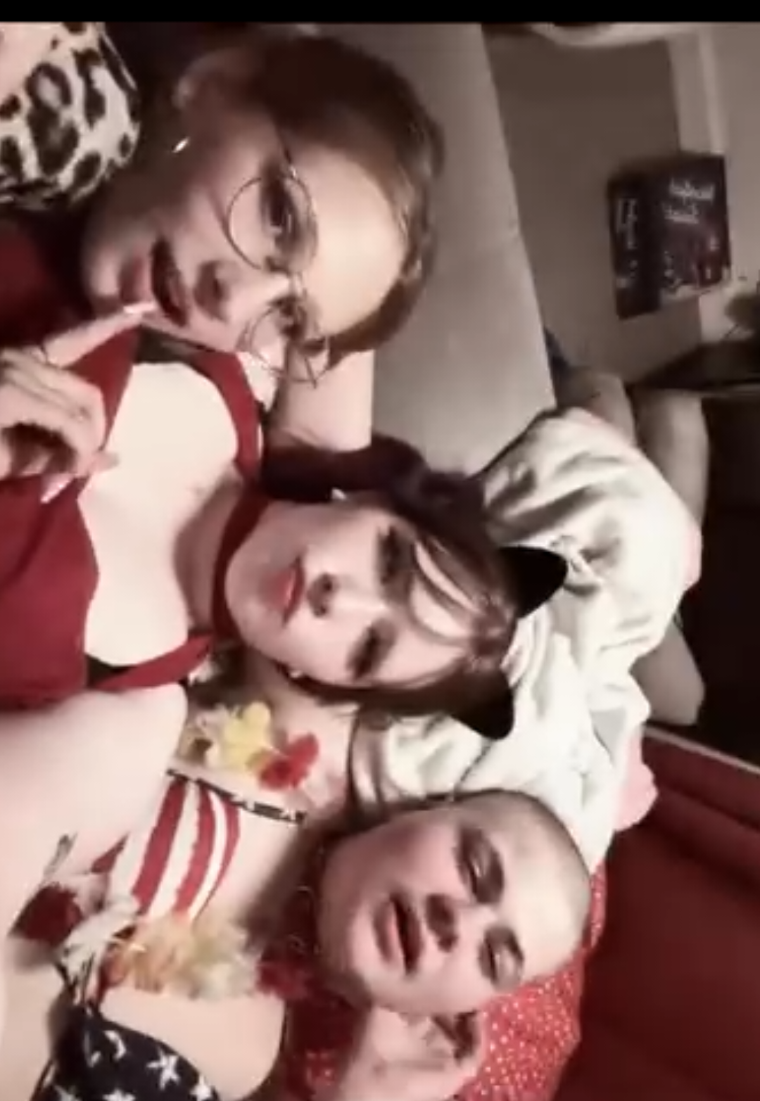@ilikelickingeyeballs👅👅👅