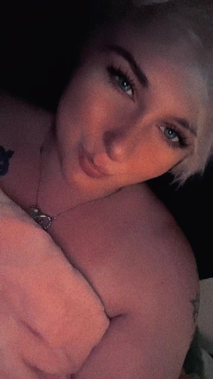 @Carmen&hearts;️😈~FoxiUndCarmen4live~
