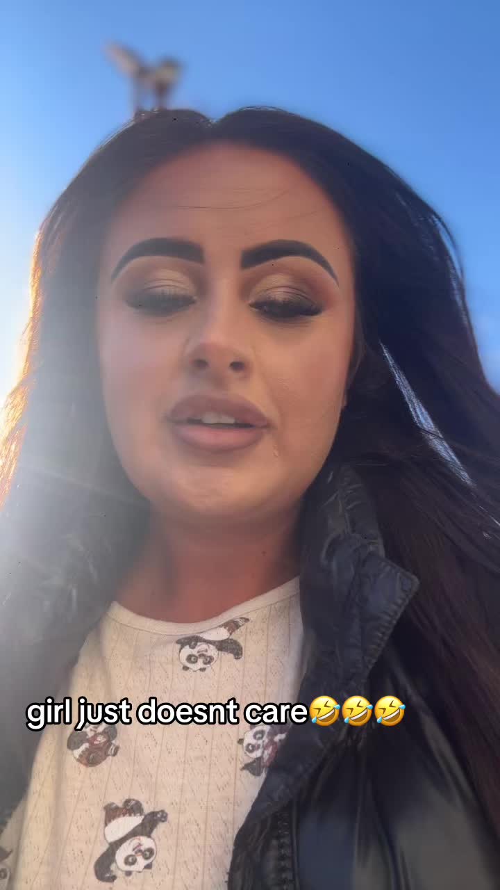 @courtneywhitexx