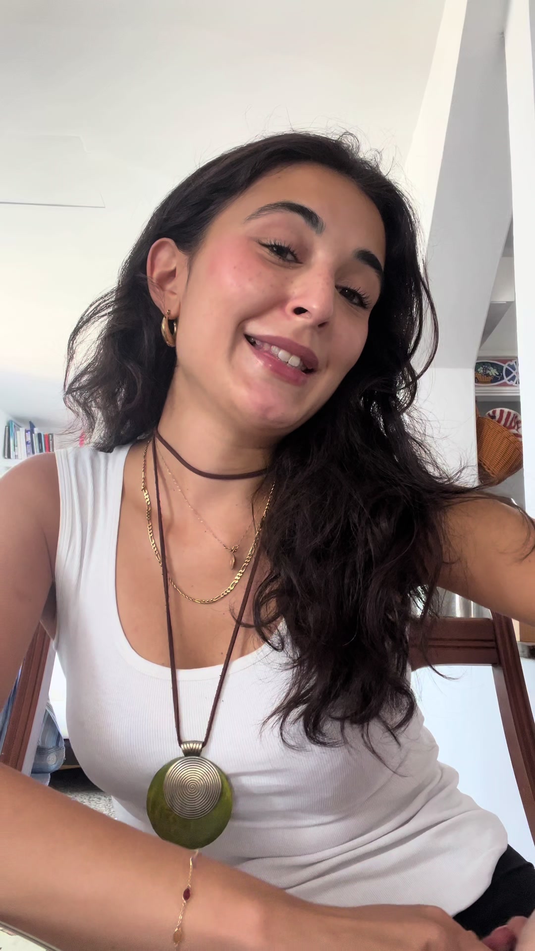 @claratells