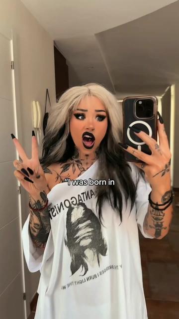 @Em🖤